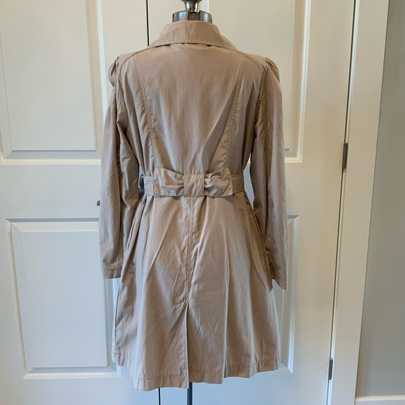 Trench coat with puff sleeves - Picture 6 of 10